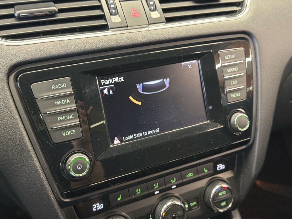 Skoda Octavia 2014 Hopea