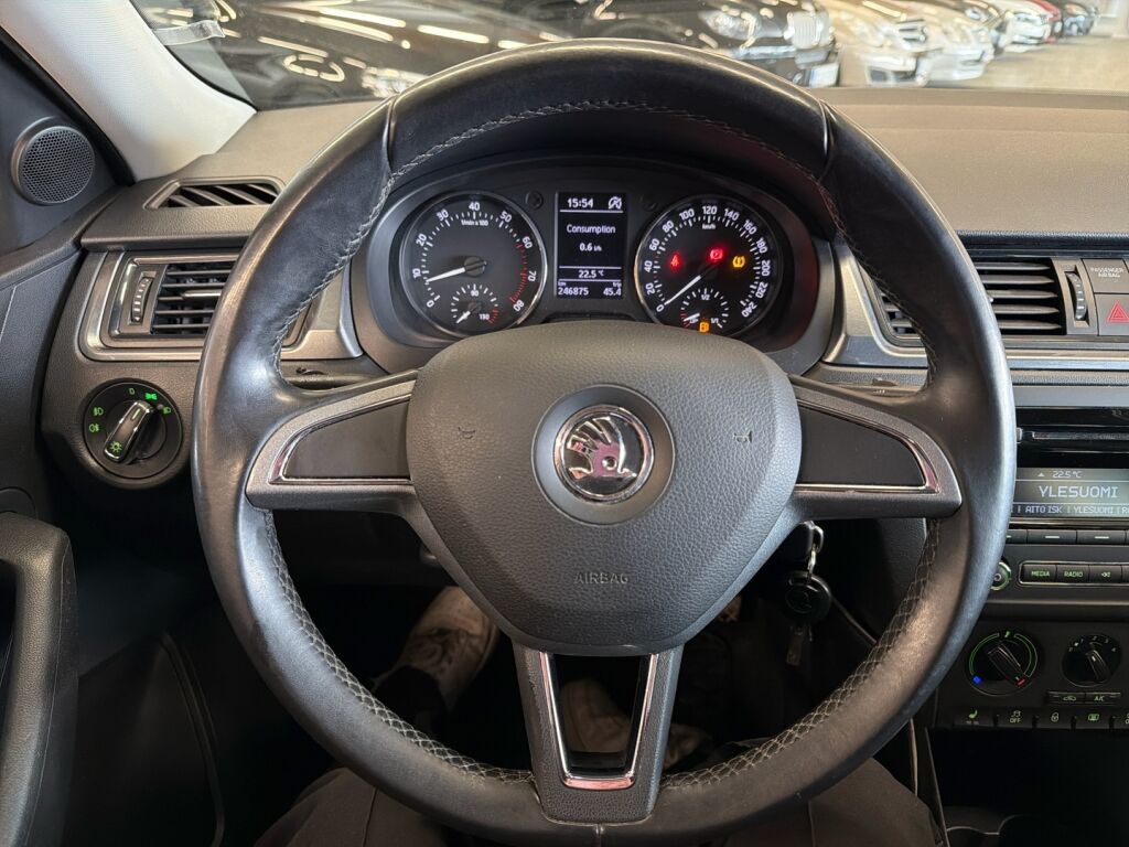 Skoda Rapid 2014 Ruskea (beige)