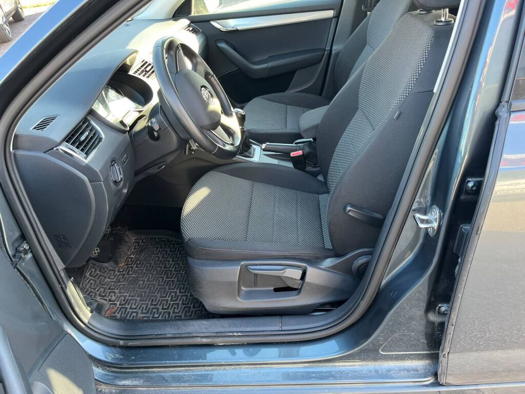 Skoda Octavia 2014 Hopea