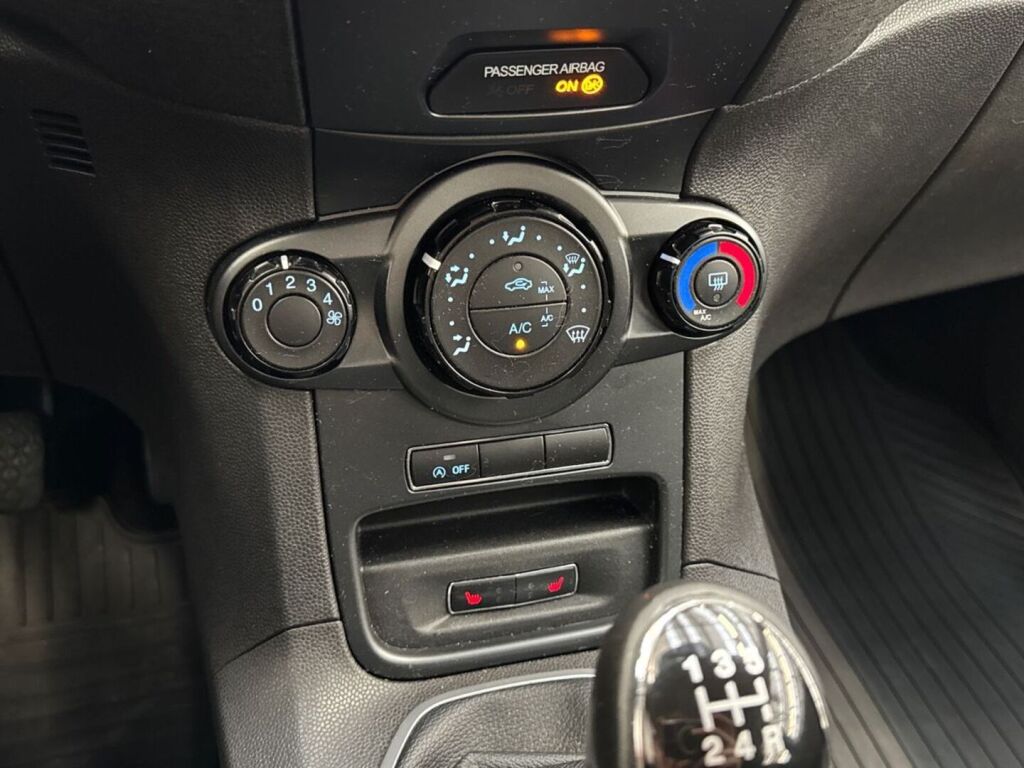 Ford Fiesta 2014 Valkoinen