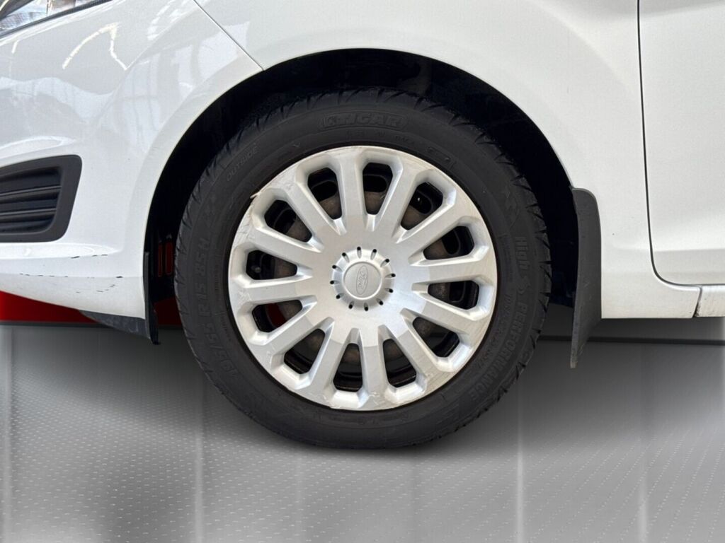 Ford Fiesta 2014 Valkoinen