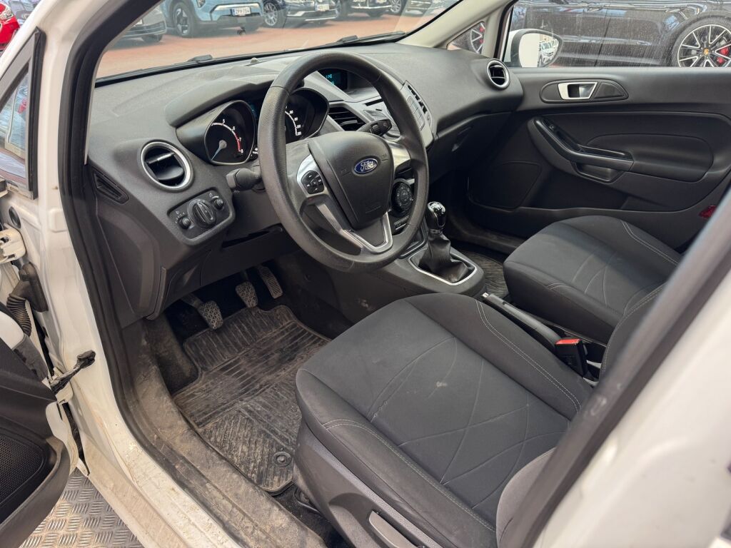 Ford Fiesta 2014 Valkoinen