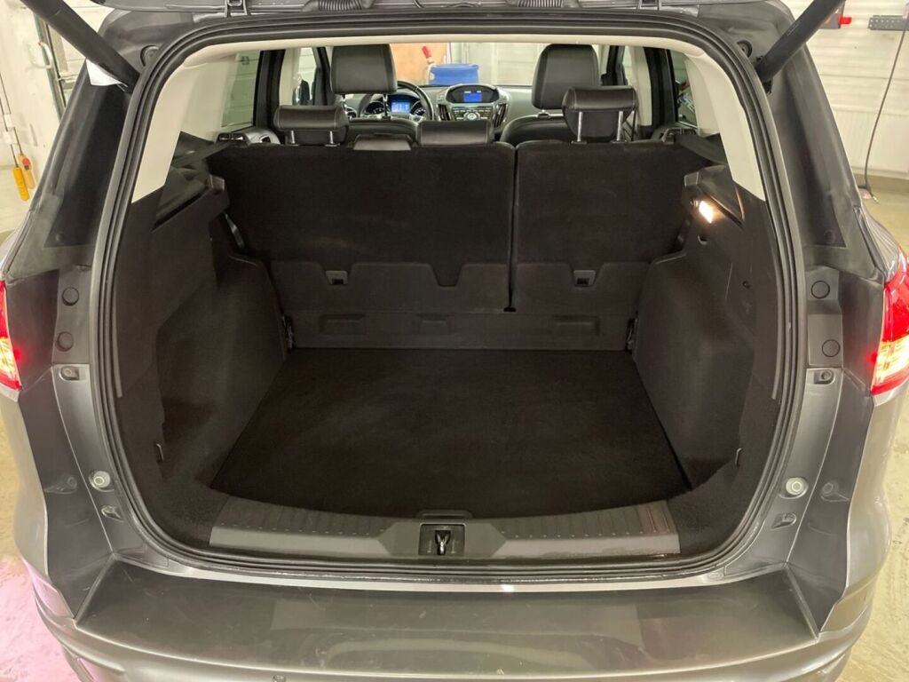 Ford Kuga 2014 Harmaa