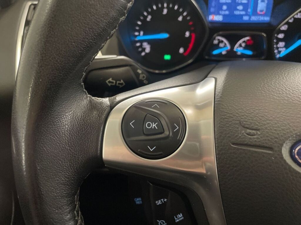 Ford Kuga 2014 Harmaa