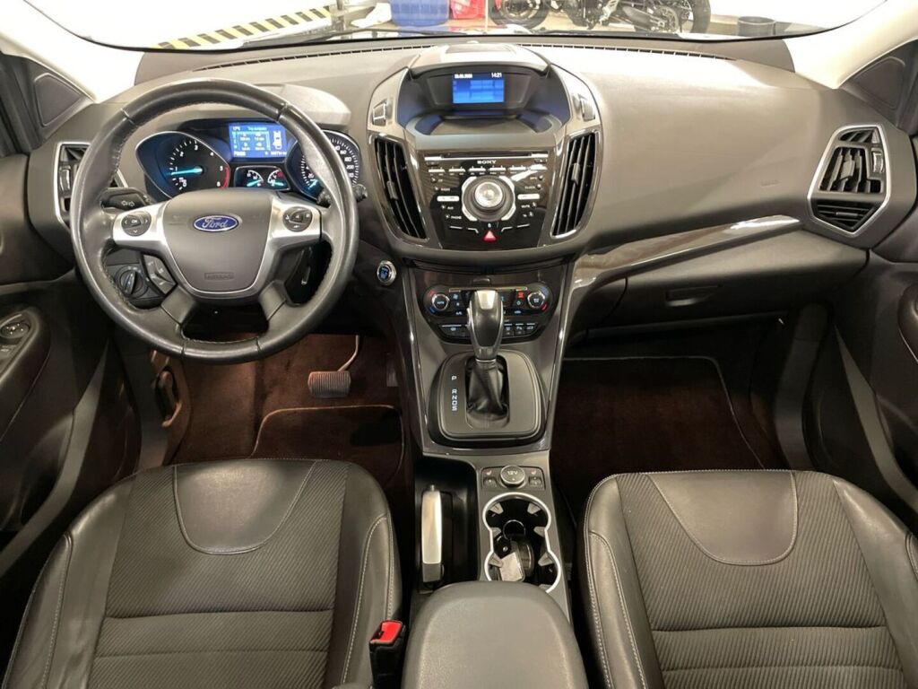 Ford Kuga 2014 Harmaa