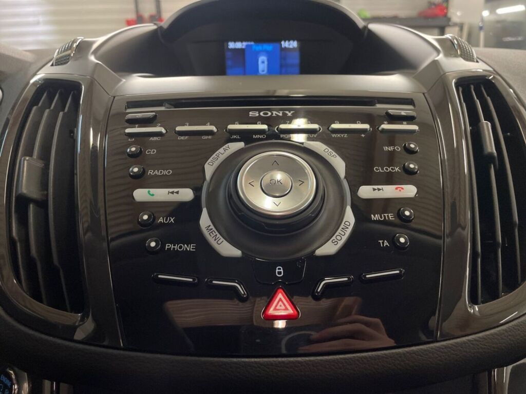 Ford Kuga 2014 Harmaa