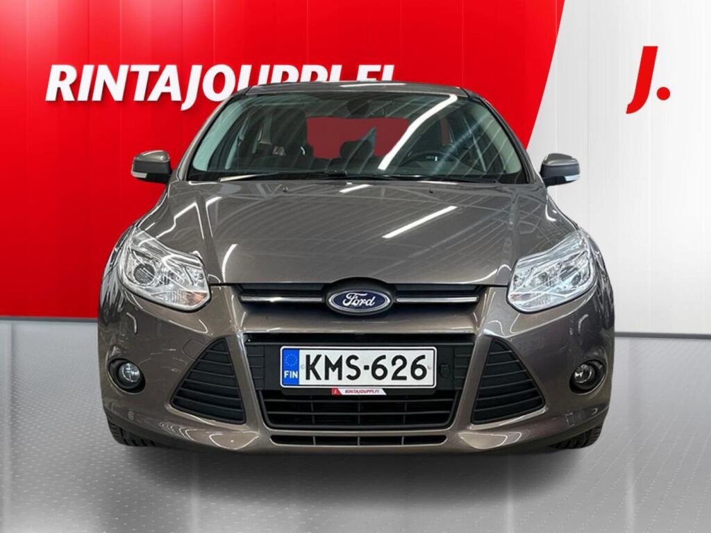 Ford Focus 2014 Ruskea (beige)