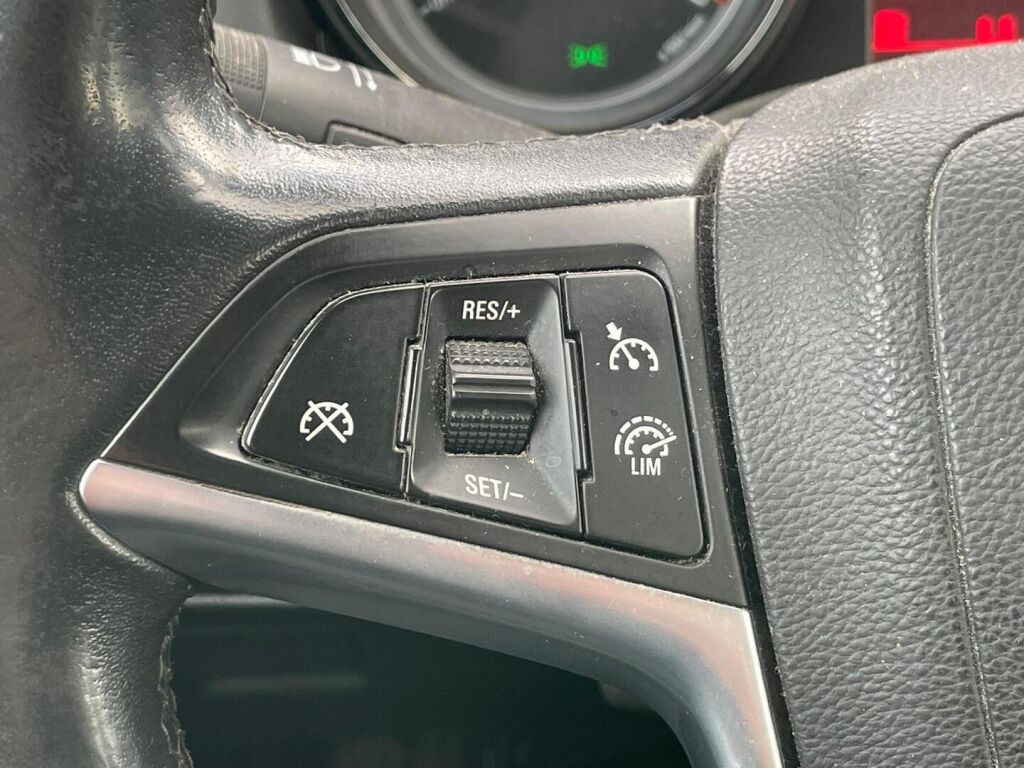 Opel Astra 2014 Sininen