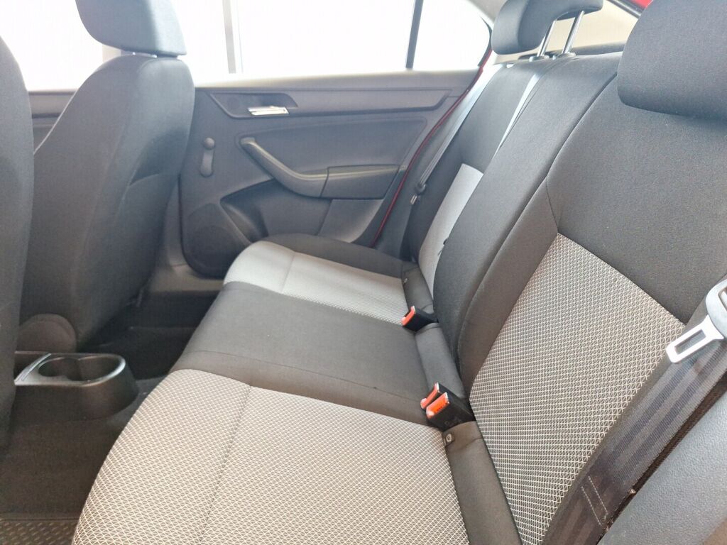 Seat Toledo 2014 Punainen