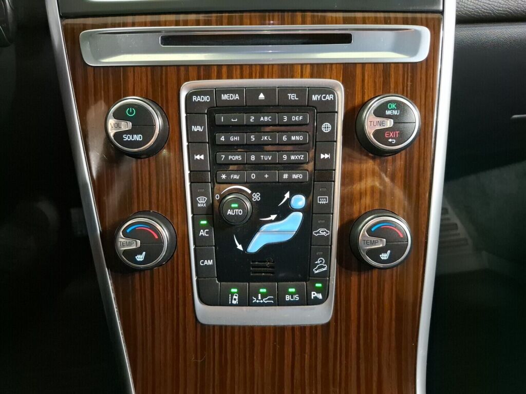 Volvo XC60 2014 Musta