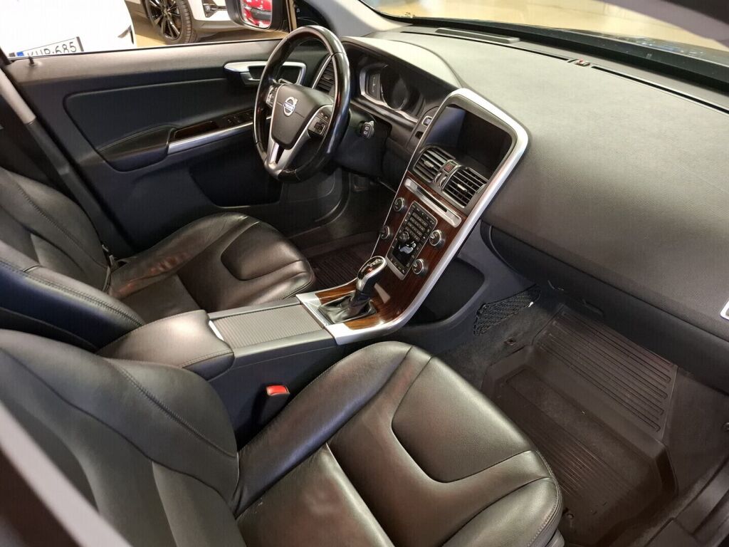 Volvo XC60 2014 Musta