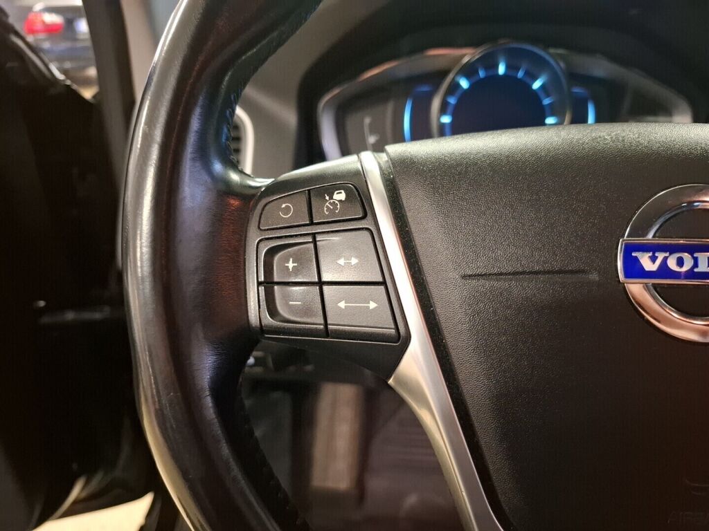 Volvo XC60 2014 Musta