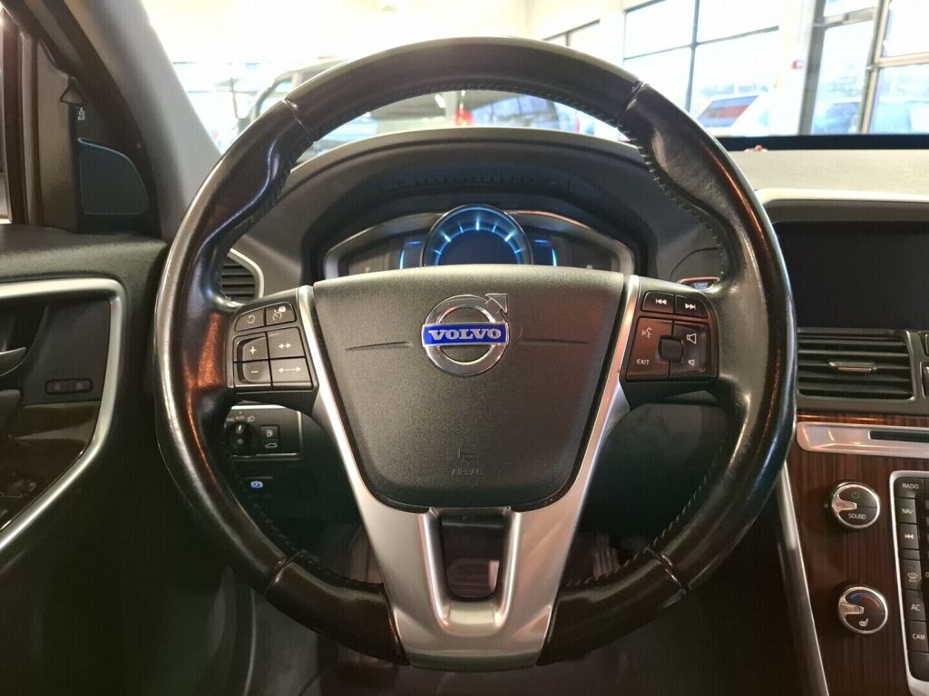 Volvo XC60 2014 Musta