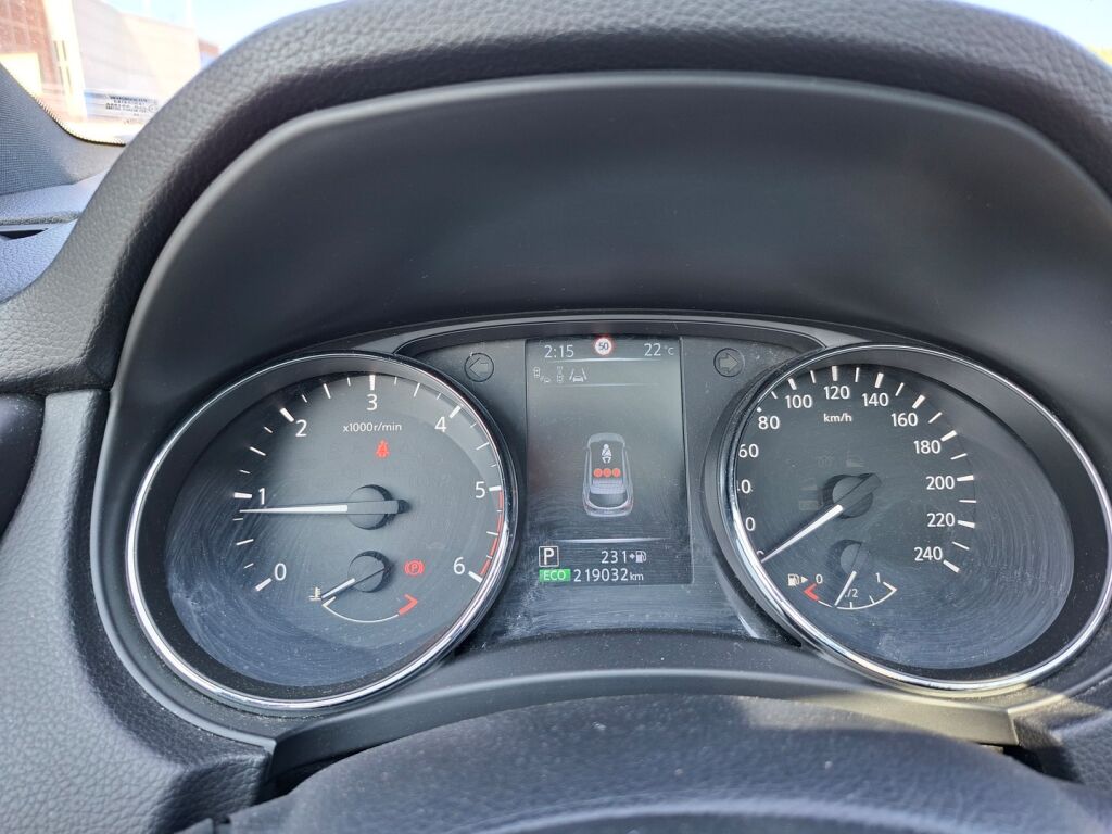 Nissan Qashqai 2014 Musta