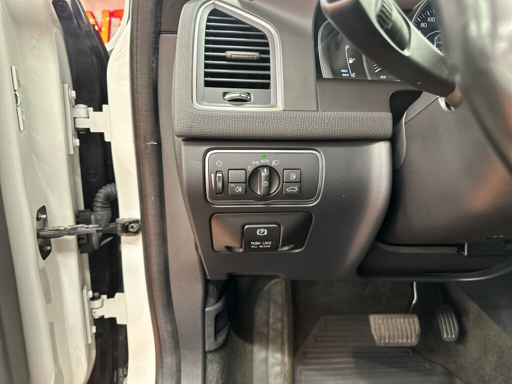 Volvo XC60 2014 Valkoinen