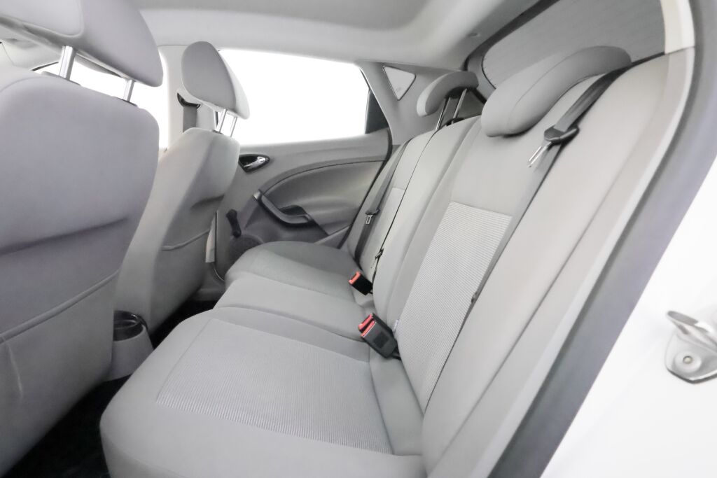 Seat Ibiza 2014 Valkoinen