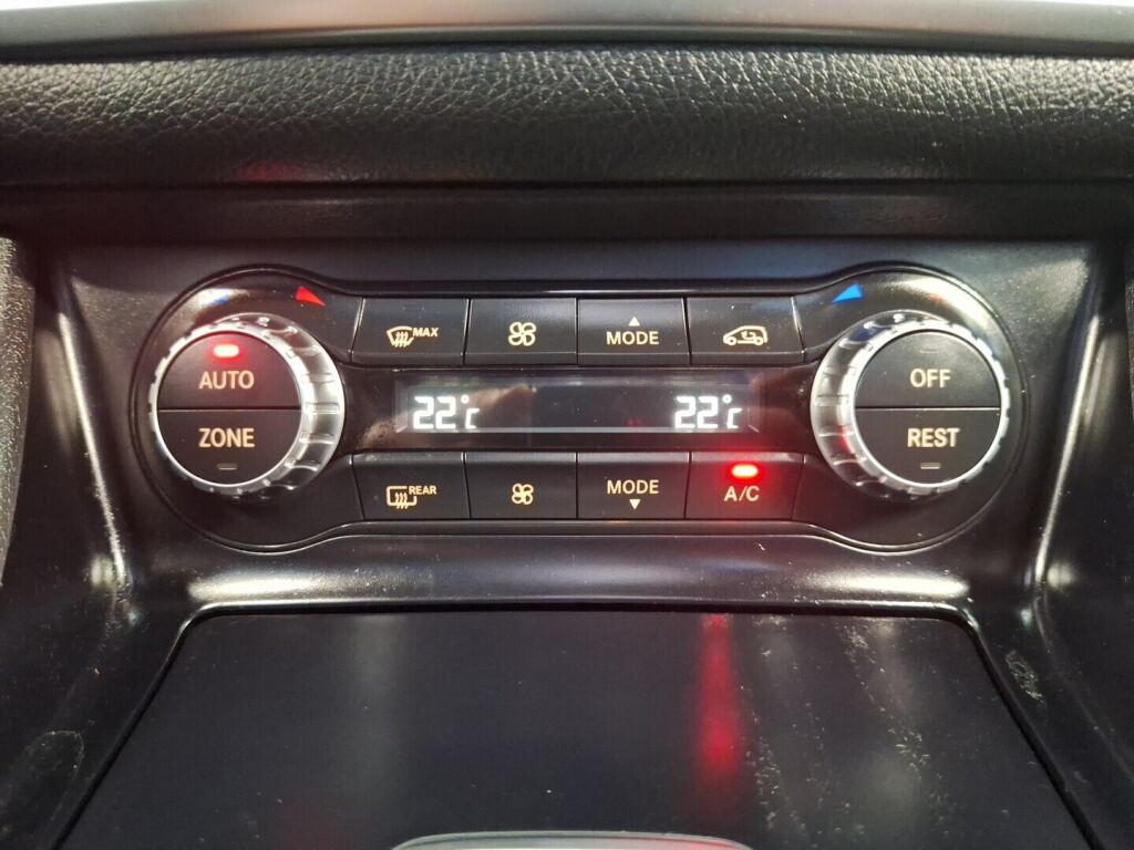 Mercedes-Benz CLA 2014 Harmaa