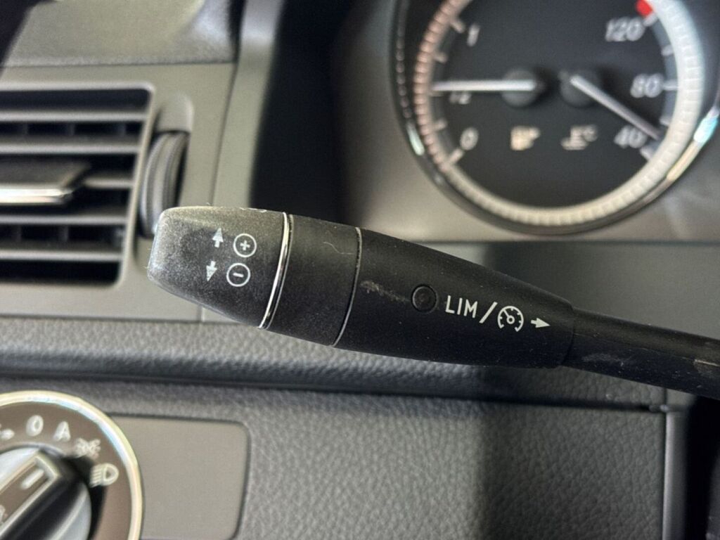 Mercedes-Benz C 2010 Musta