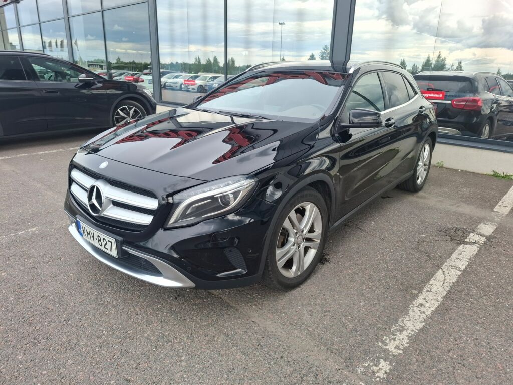 Mercedes-Benz GLA 2014 Musta