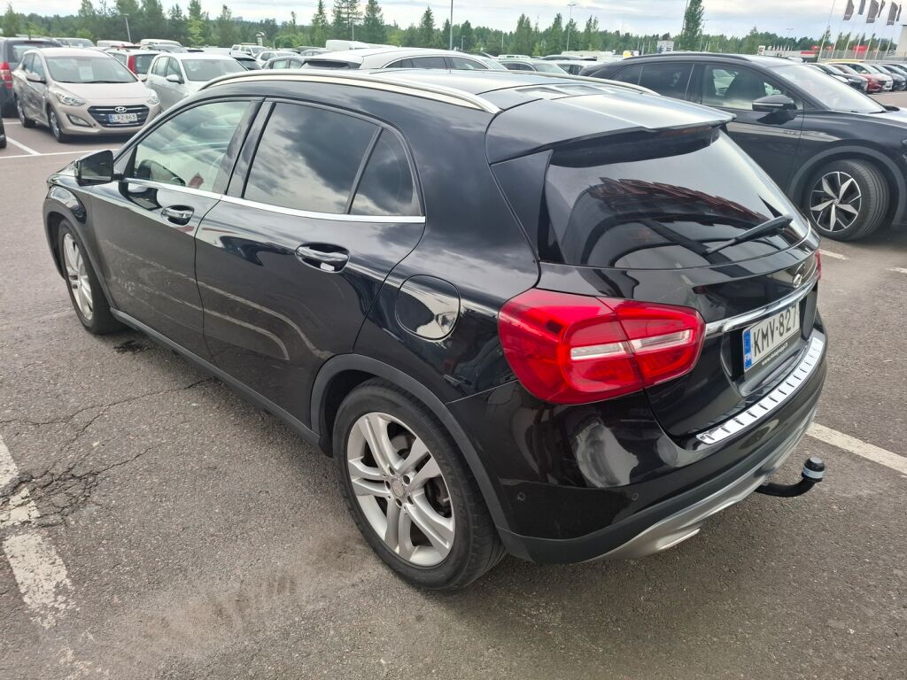 Mercedes-Benz GLA 2014 Musta