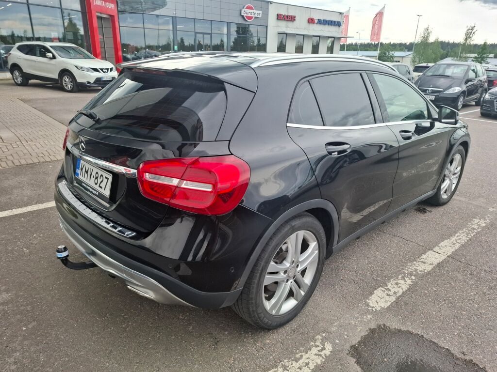 Mercedes-Benz GLA 2014 Musta