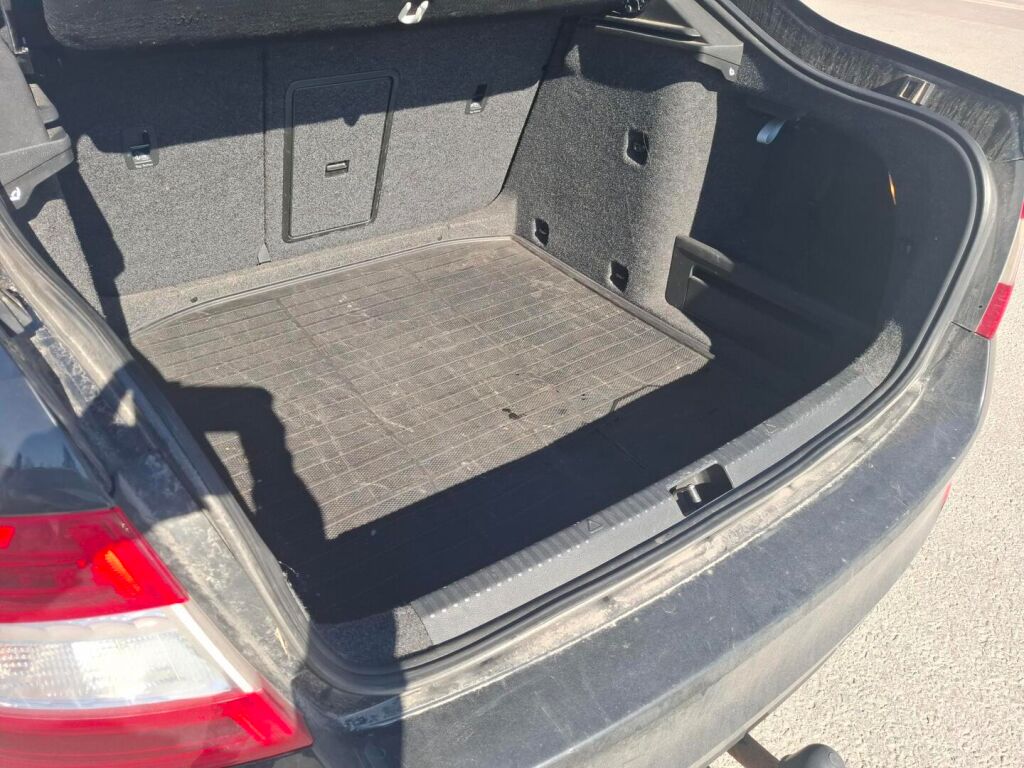 Skoda Octavia 2014 Musta