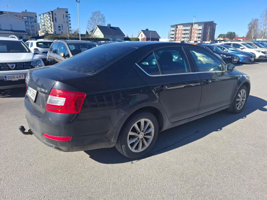 Skoda Octavia 2014 Musta