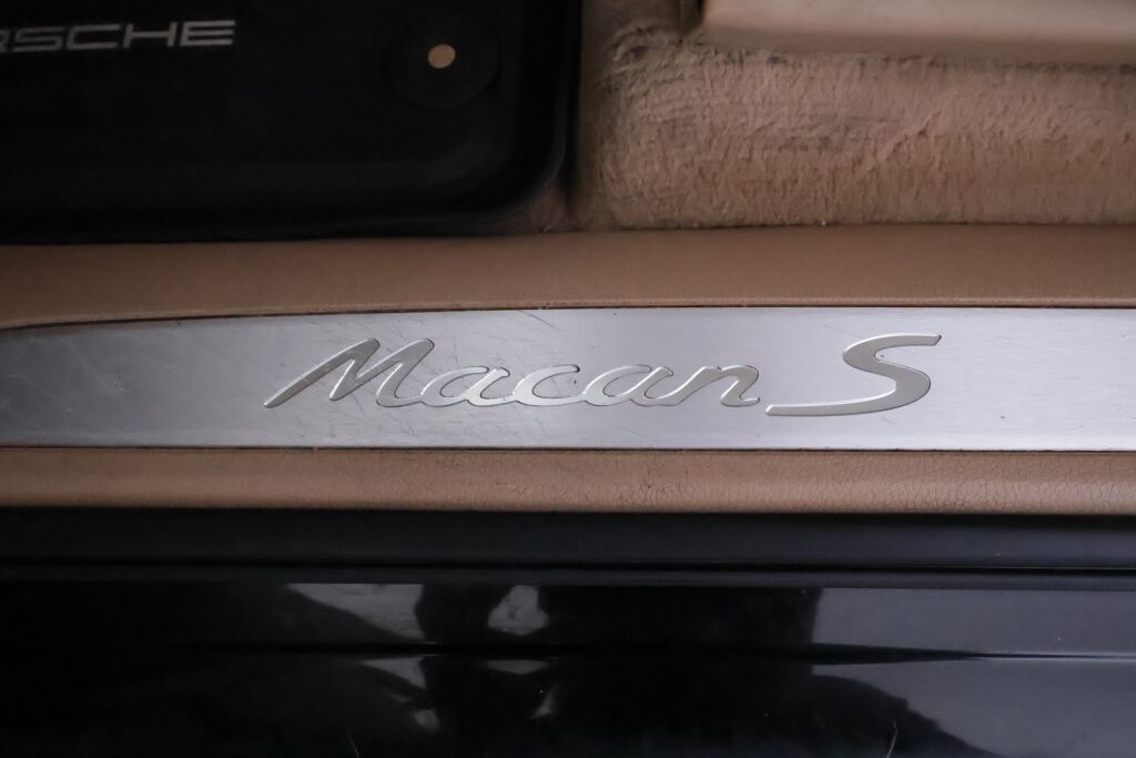 Porsche Macan 2015 Musta