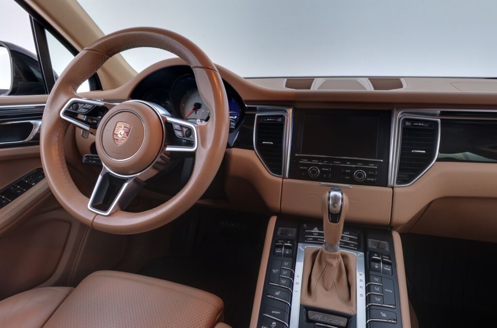 Porsche Macan 2015 Musta