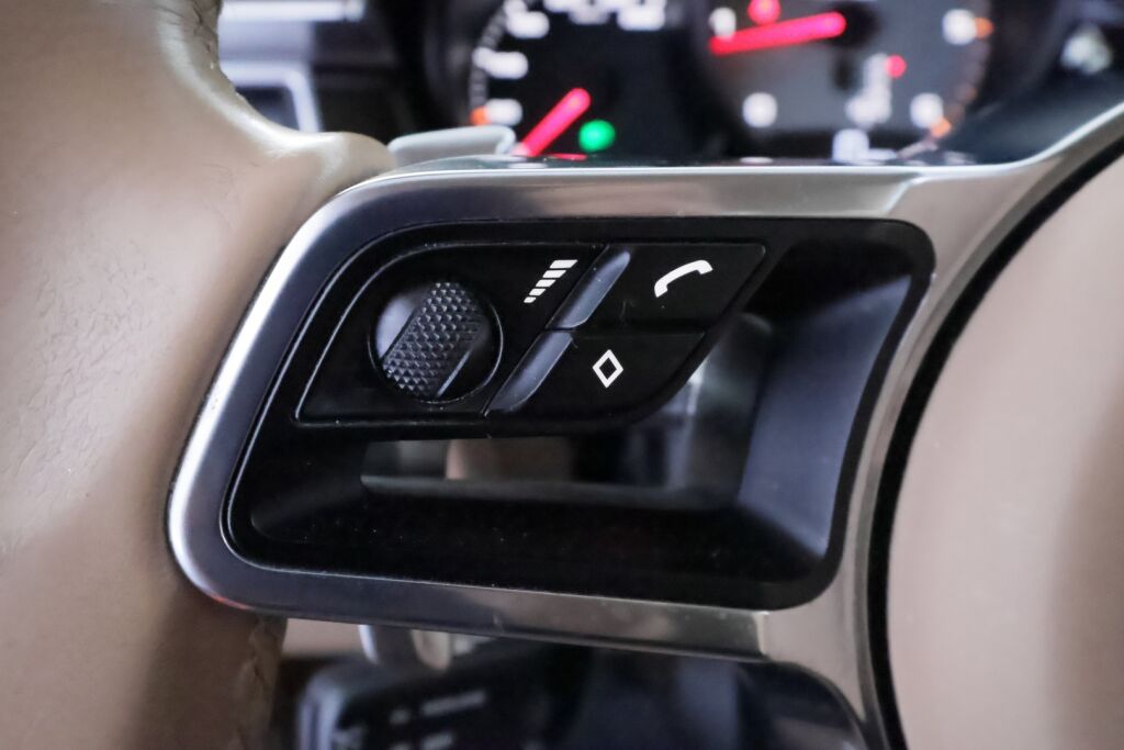 Porsche Macan 2015 Musta