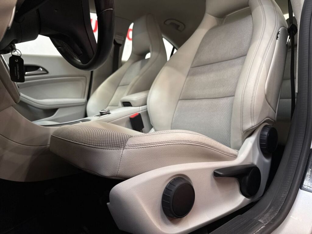 Mercedes-Benz CLA 2014 Harmaa