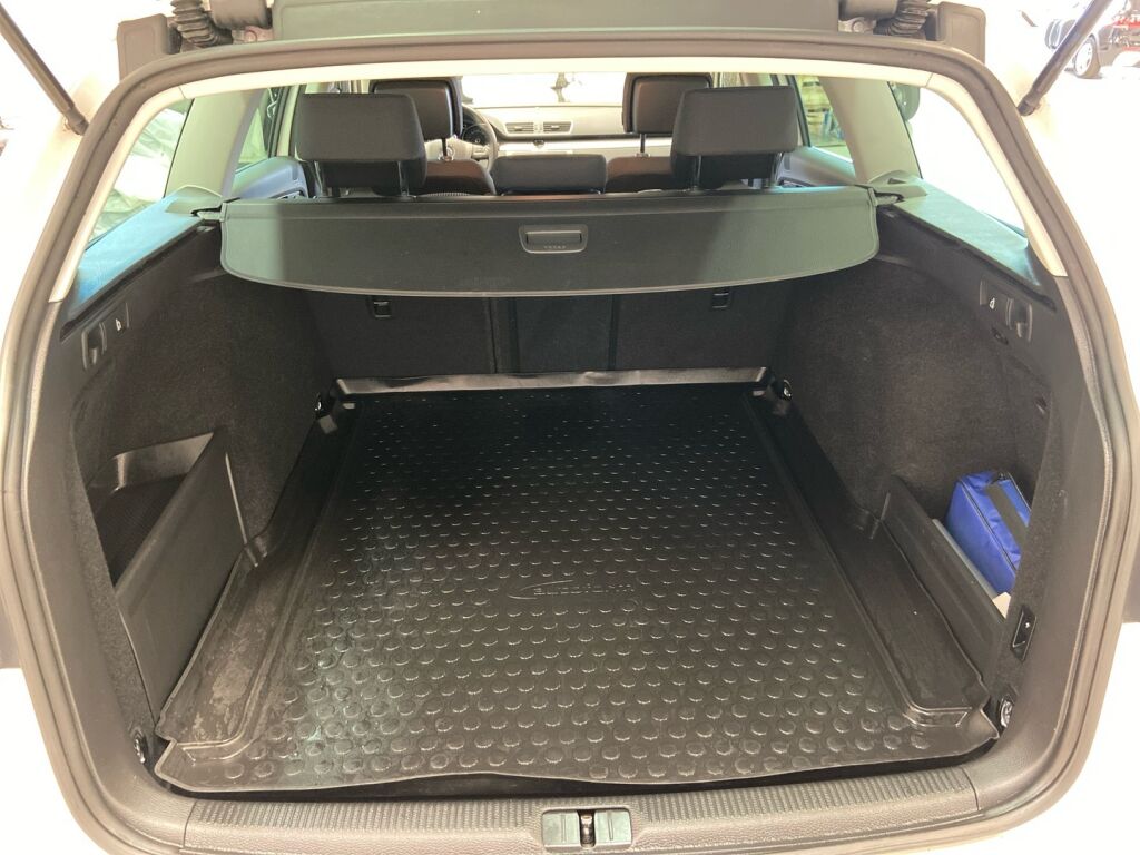 Volkswagen Passat 2014 Valkoinen