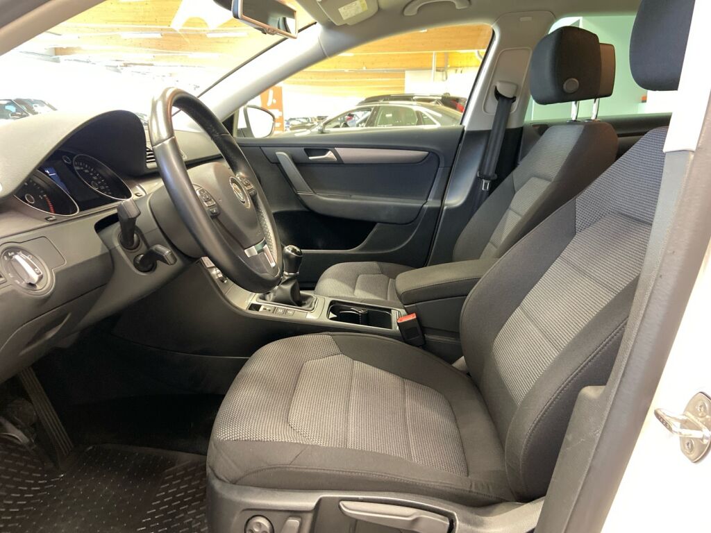 Volkswagen Passat 2014 Valkoinen