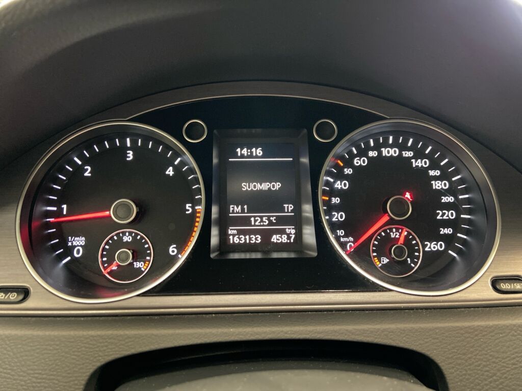 Volkswagen Passat 2014 Valkoinen