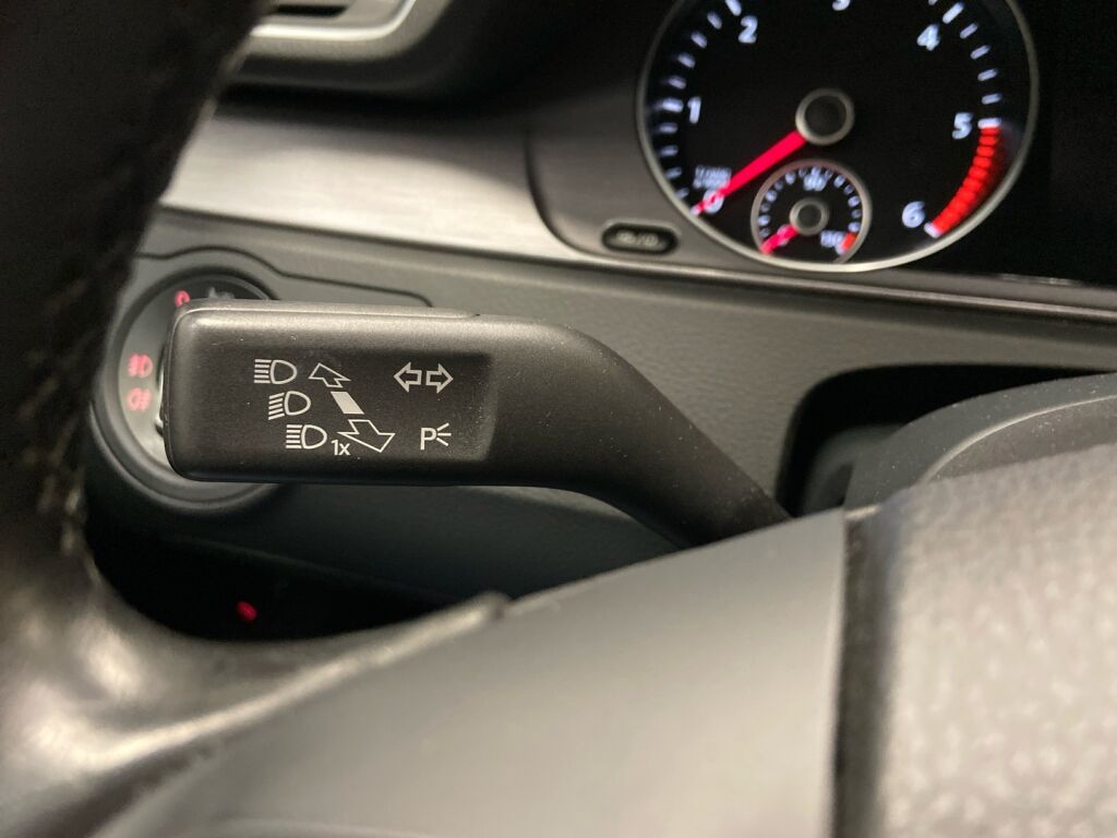 Volkswagen Passat 2014 Valkoinen