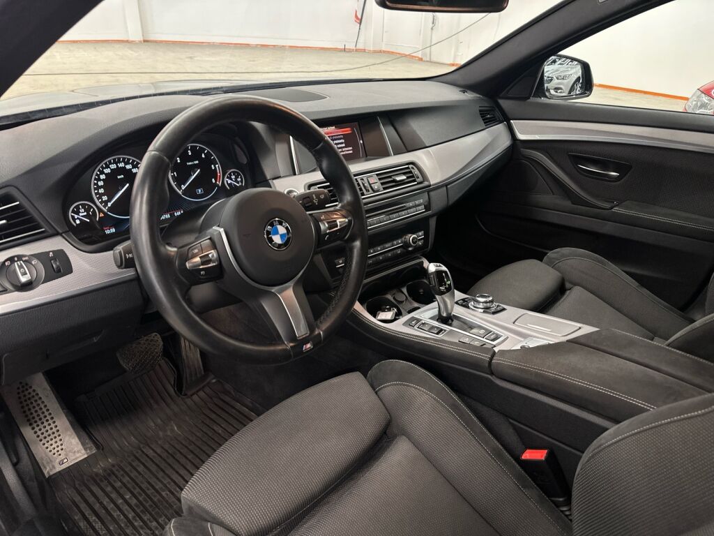BMW 520 2014 Musta