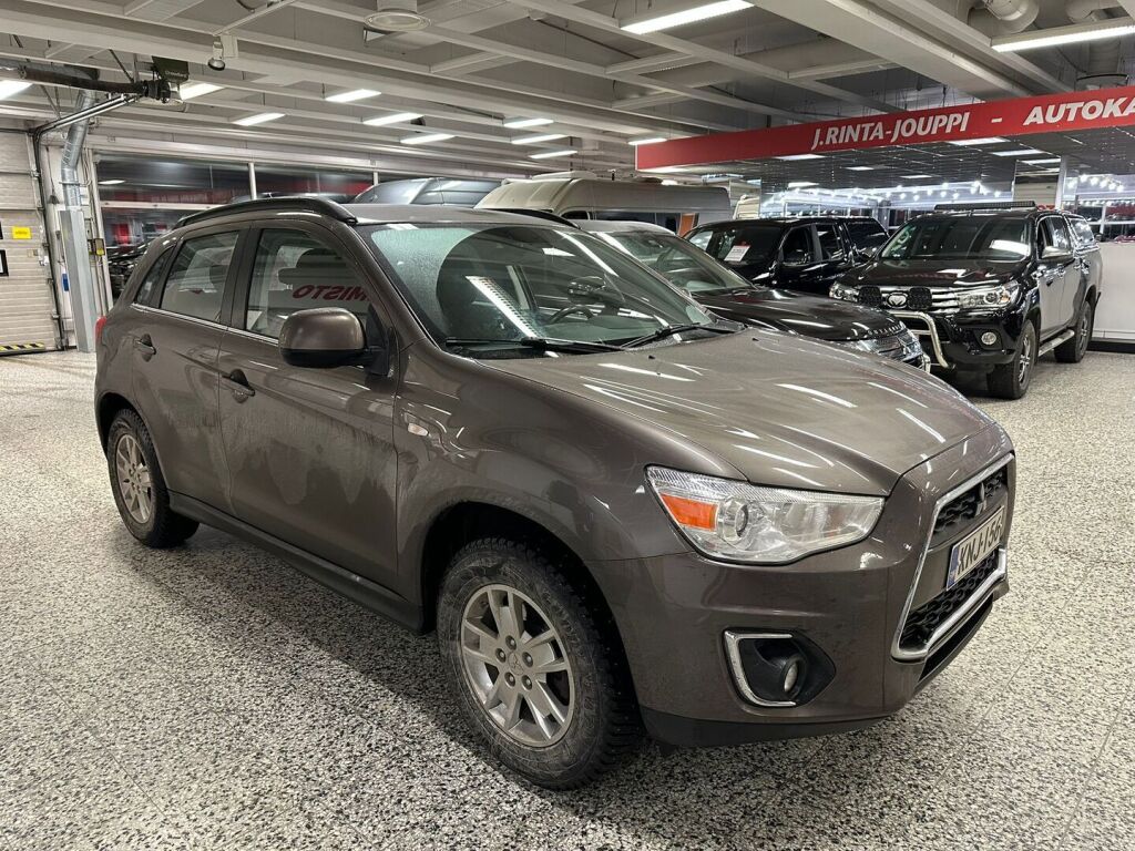 Mitsubishi ASX 2016 Ruskea (beige)