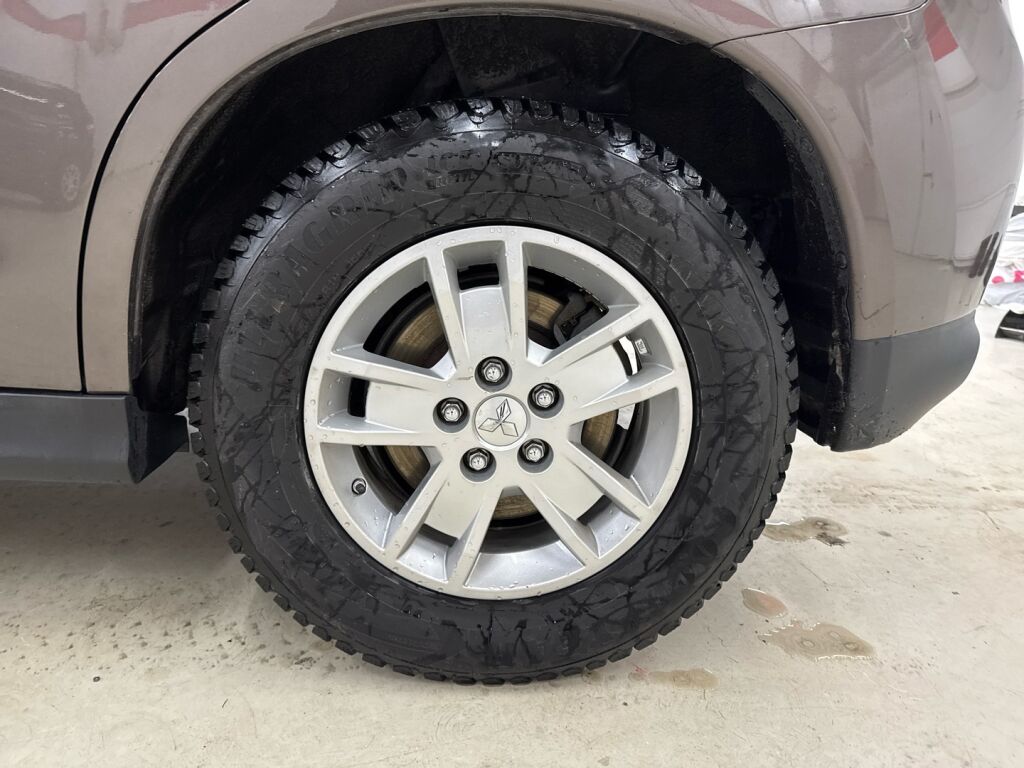 Mitsubishi ASX 2016 Ruskea (beige)