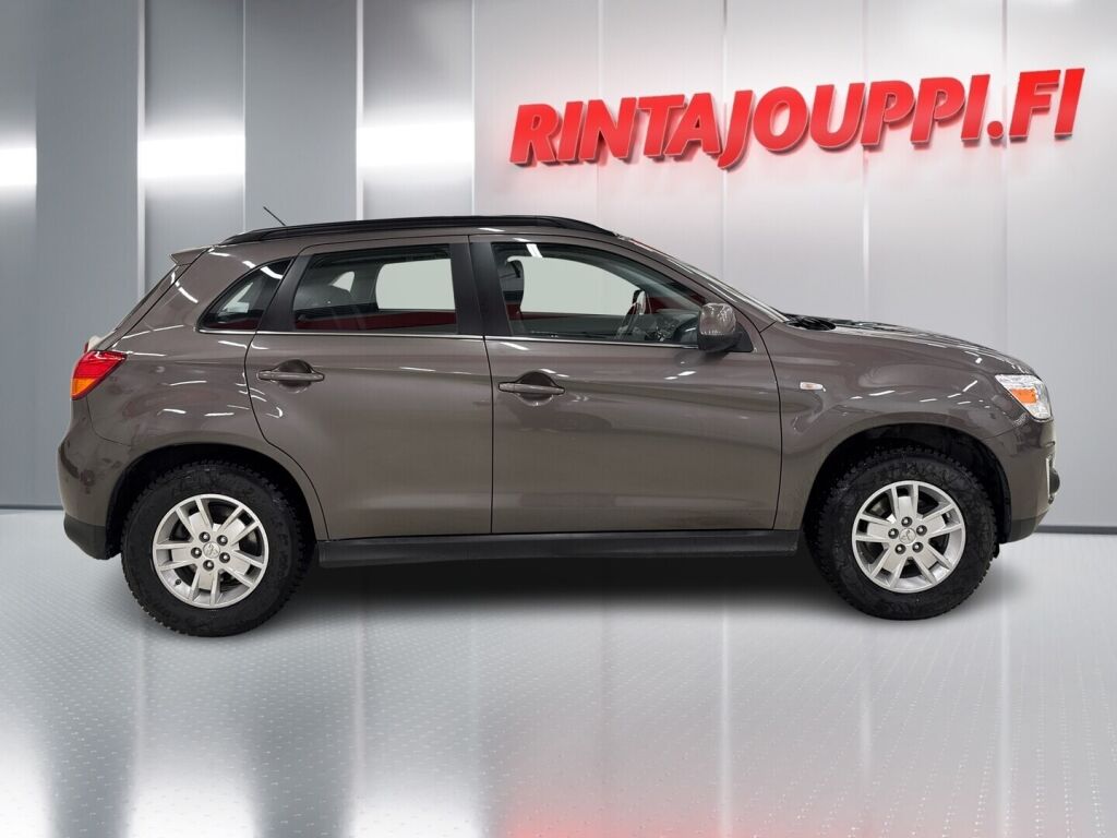 Mitsubishi ASX 2016 Ruskea (beige)