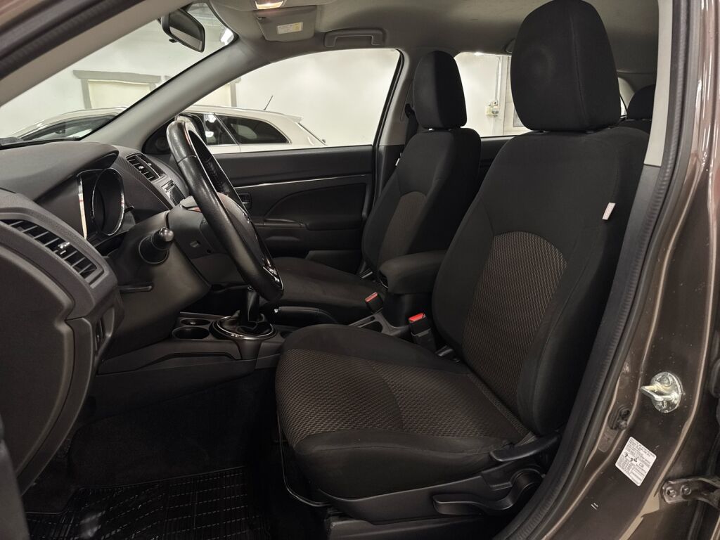 Mitsubishi ASX 2016 Ruskea (beige)