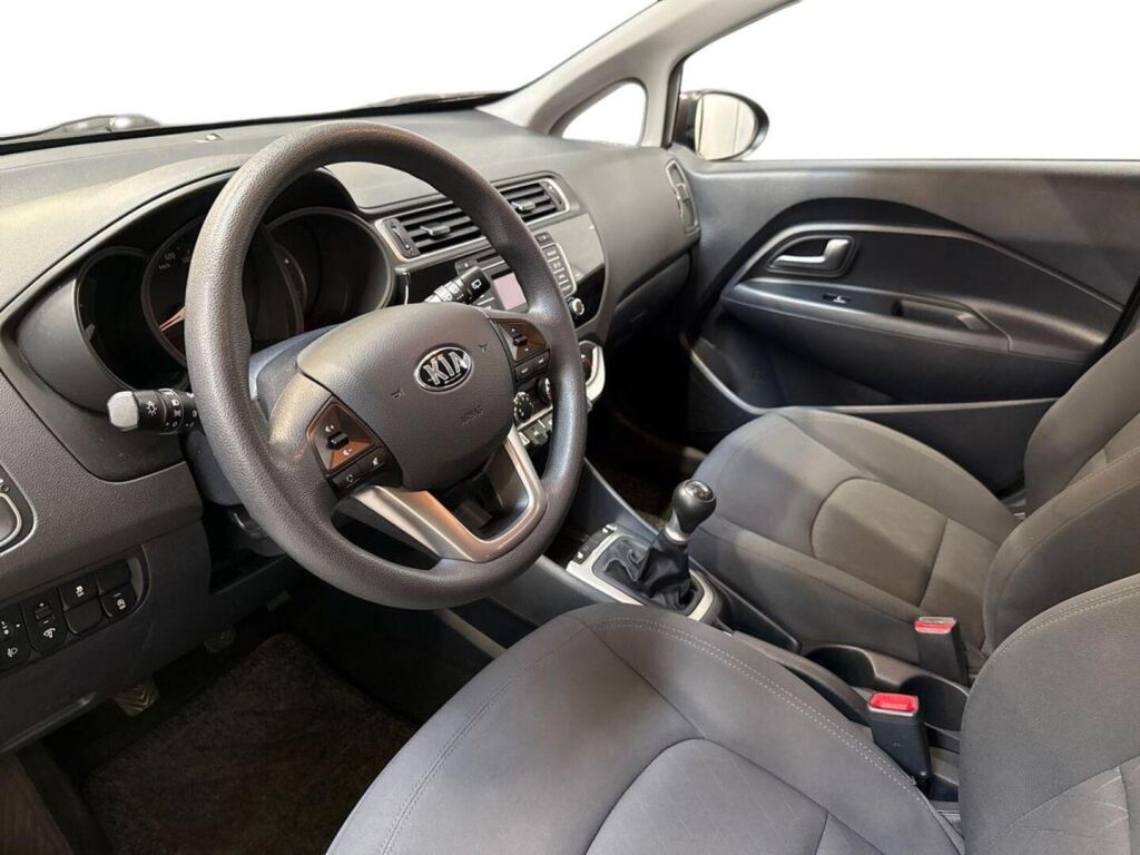 Kia Rio 2016 Ruskea (beige)