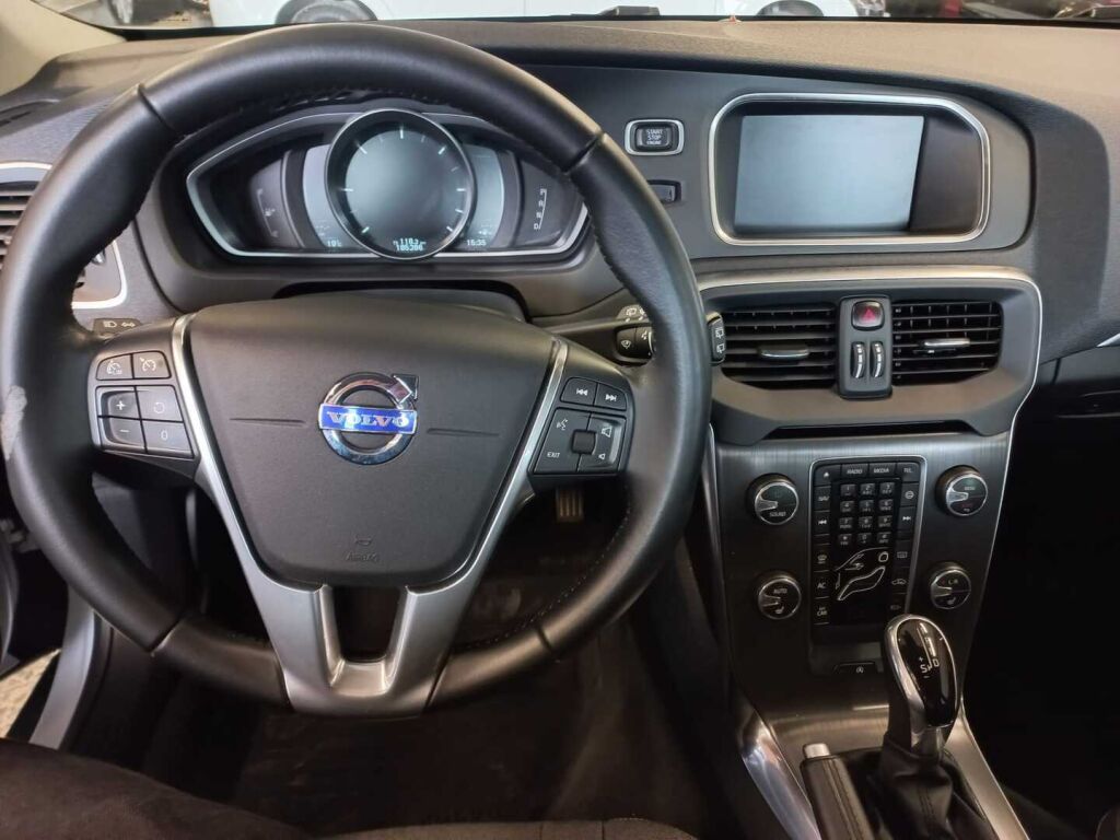 Volvo V40 Cross Country 2016 Harmaa