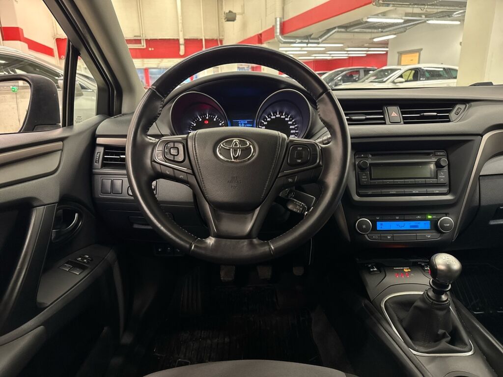 Toyota Avensis 2016 Harmaa