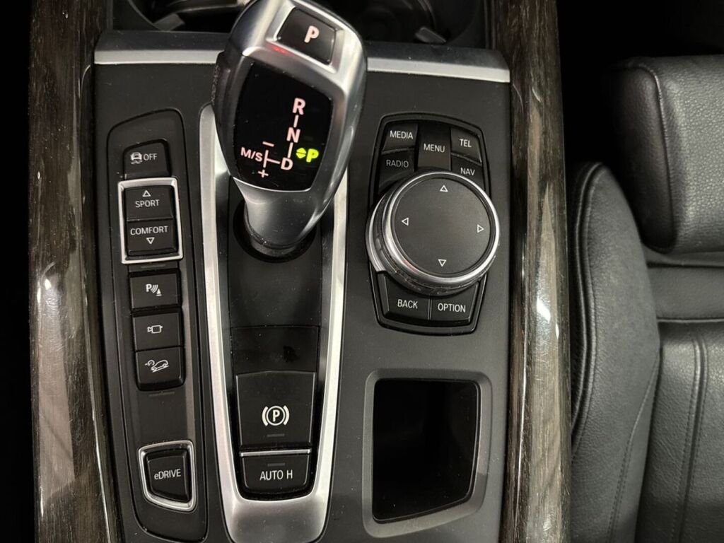 BMW X5 2016 Musta