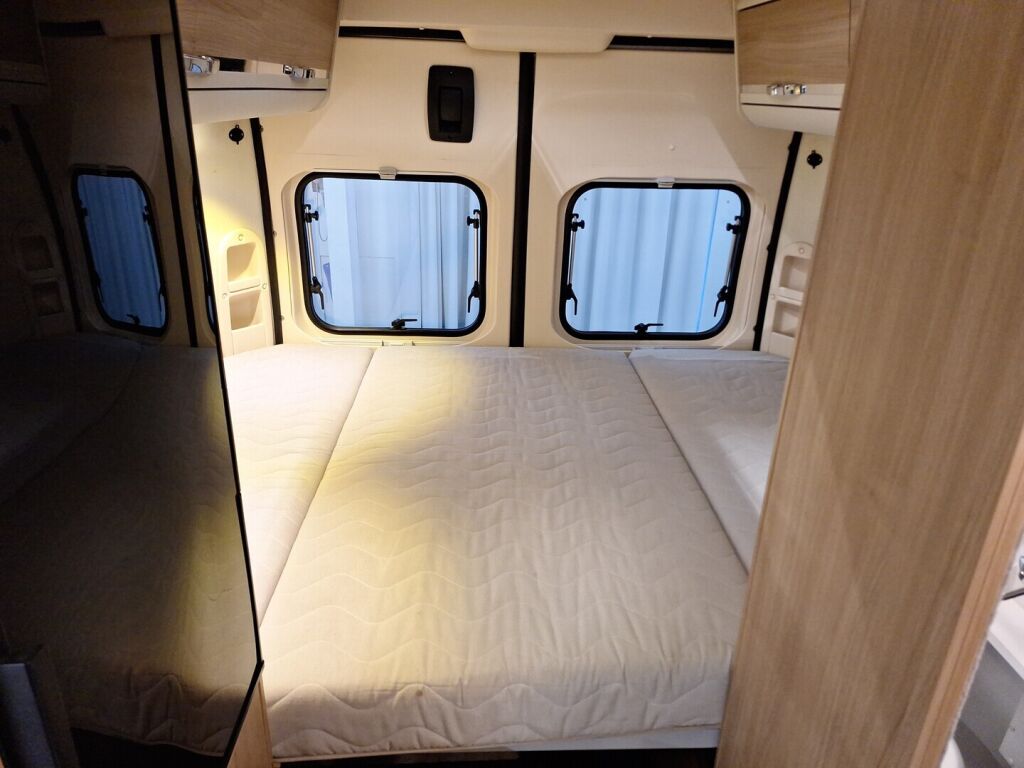 Adria Twin 600 SP 2016 Harmaa