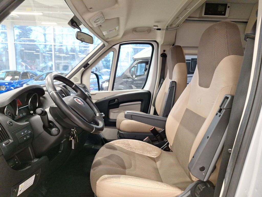 Adria Twin 600 SP 2016 Harmaa