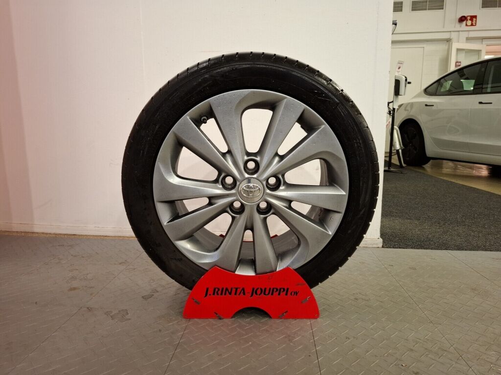 Toyota Auris 2016 Valkoinen