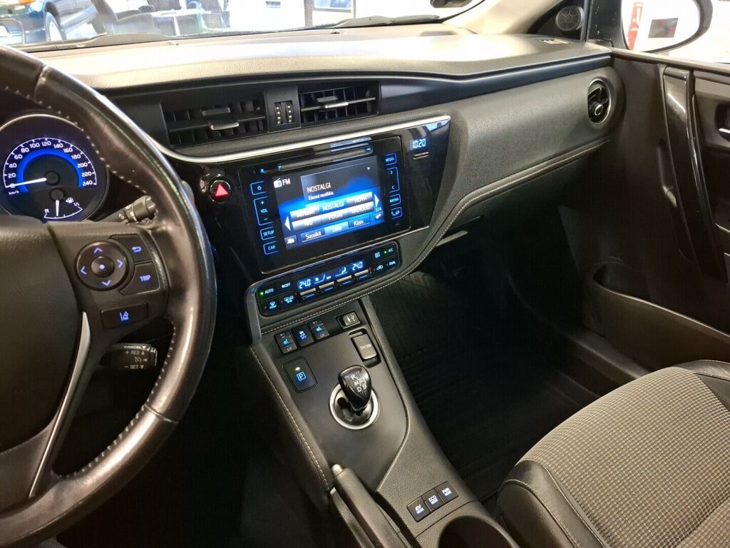 Toyota Auris 2016 Valkoinen