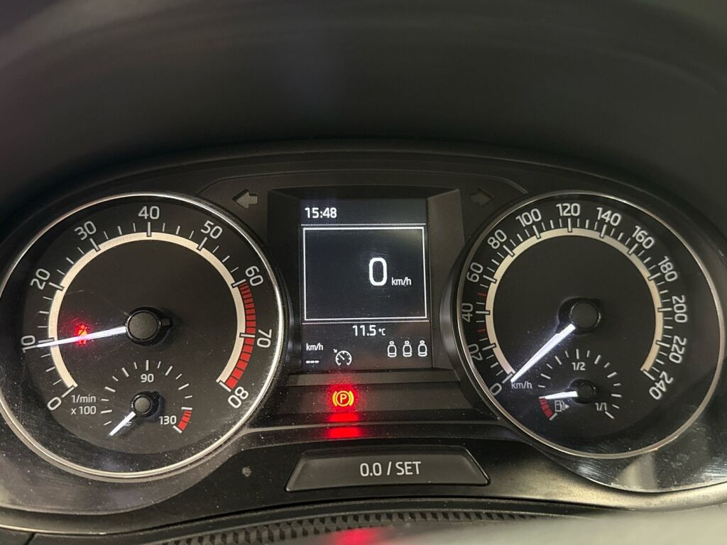 Skoda Fabia 2016 Harmaa