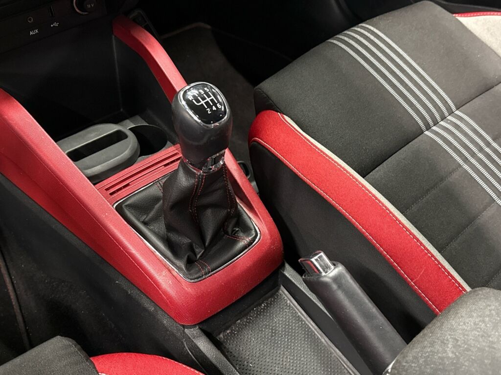 Skoda Fabia 2016 Harmaa